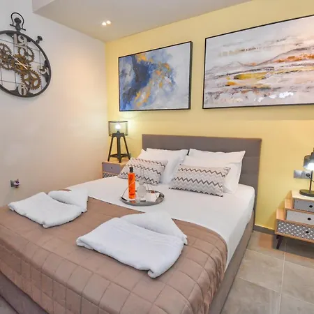 Apartment Marinos