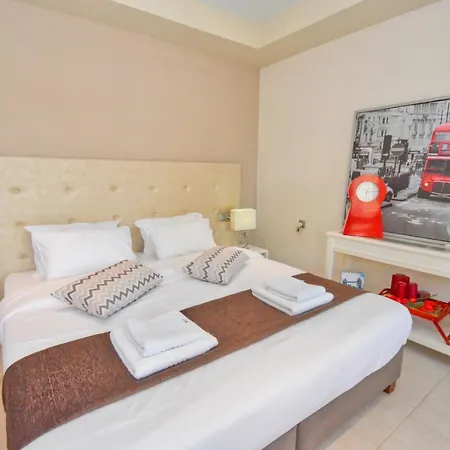 Apartament Marinos *