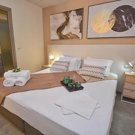 Marinos Apartment *