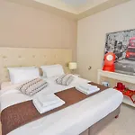 Apartment Marinos *