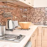 Marinos Apartment *